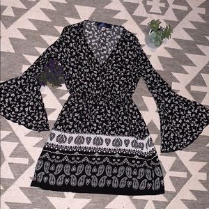 Black and white patterned dress